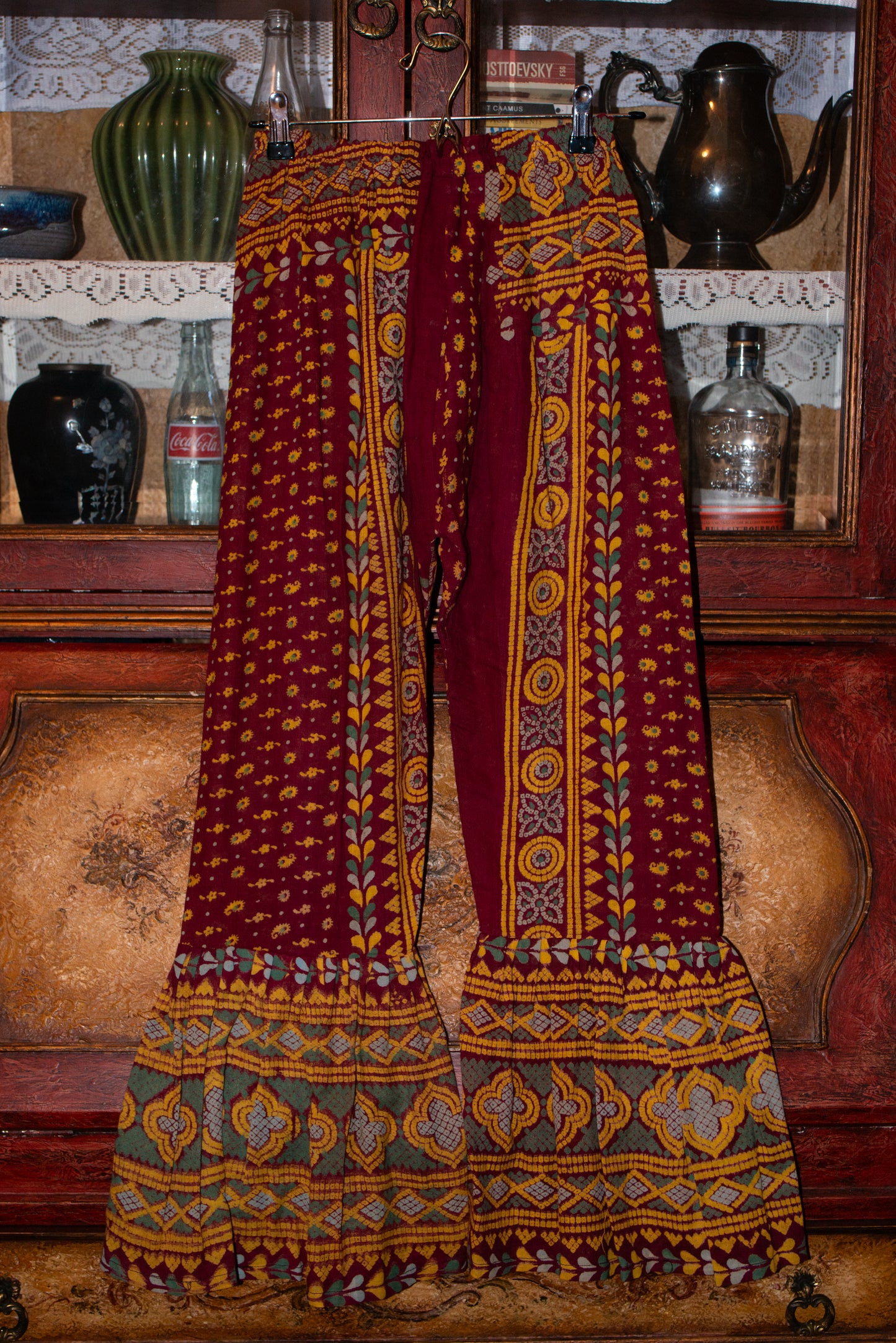 Ripple Flared Capri Pants